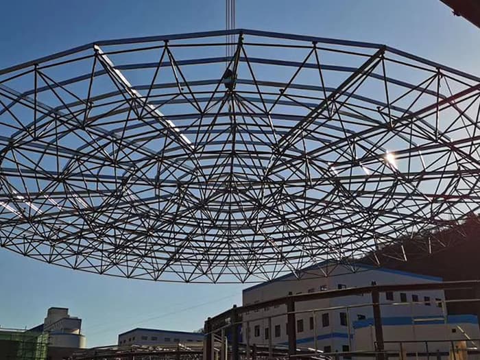 太仓螺栓球网架工程施工现场
